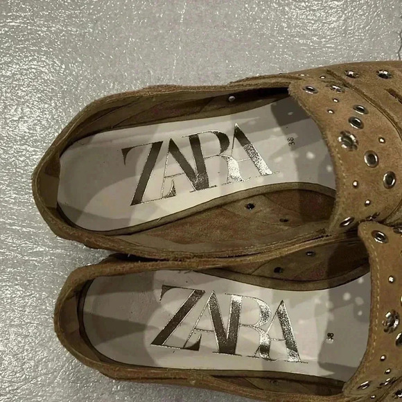 [US7.5]Zara  Metallic Eyelets Suede Flats-EUC - Picture 4 of 6
